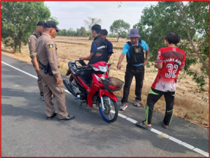 วันที่  9 มีนาคม  2568   เวลา 15.30  น.  ร.ต.ท.ปราสาท สายน้อย ร้อยเวร 20 พร้อมสายตรวจชุดสืบสวน ได้ตรวจสอบรถจักยานยนต์ไม่ติดแผ่นป้ายทะเบียนจำนวน 2 คัน ดังนี้