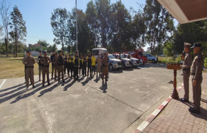 เมื่อวันที่  24  ธันวาคม  2567 พ.ต.ท.สถาพร สงวนสุข สวญ.สภ.เพี้ยราม , พ.ต.ท.พิทักษ์ ไชยราช สวป.ฯ พร้อมด้วย เจ้าหน้าที่สายตรวจ สภ.เพี้ยราม ร่วมดำเนินกับฝ่ายปกครอง ตำบลเพี้ยราม ตำบลนาดี ตำบลกาเกาะ ตำบลตั้งใจ  แนวร่วมภาคีเครือข่ายแจ้งข่าวอาชญากรรม จำนวน 54 นาย    ร่วมระดมปล่อยแถวป้องกันและกวาดล้างอาชญากรรม    ช่วงเทศกาลคริสมาสและเทศกาลปีใหม่ การออกตรวจป้องกันเหตุ ตามโครงการฝากบ้าน ช่วงเทศกาล ปีใหม่ 2568